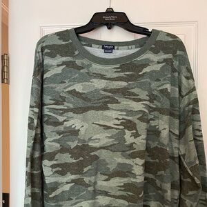 Splendid camouflage light weight sweatshirt